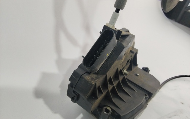FORD AM5AU21813AE Cerradura de puerta delantera izquierda  comprar en Ponferrada