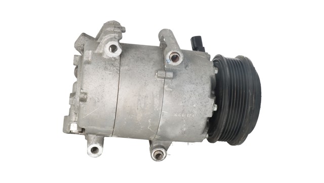 FORD AV1119D629A2C Compresor de aire acondicionado  disponible Valladolid