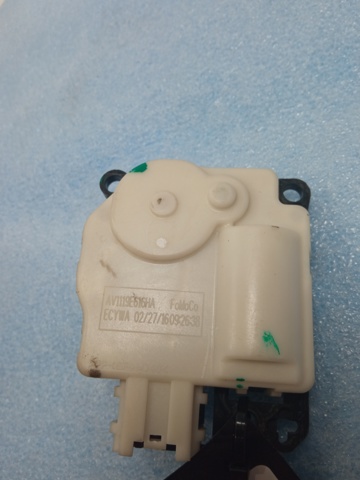 Actuador de сompuerta de сalefacción para Ford Puma (J2K, CF7)