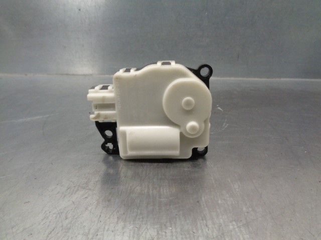 Actuador de сompuerta de сalefacción Ford Puma (J2K, CF7)