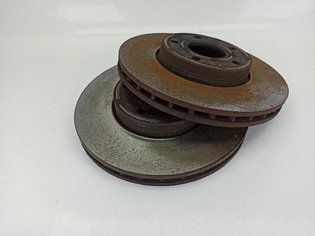 Freno de disco delantero Ford Focus 3 CB8