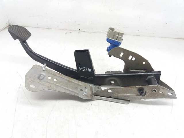 Caja del filtro de combustible Ford Kuga II (2012-2019)