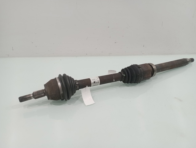 FORD AV613B436CC Semieje delantero derecho  en stock Terrassa
