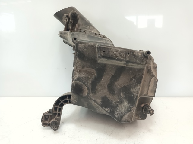 AV619600BG FORD Caja del filtro de aire  disponible Alicante