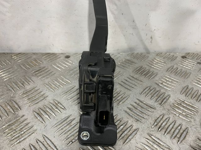 AV619F836AB Pedal del acelerador  en stock Sabadell