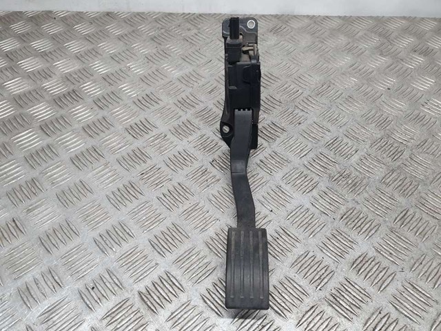 FORD AV619F836AB Pedal del acelerador  disponible Valladolid