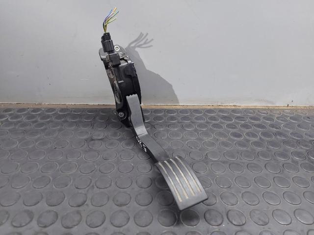 FORD AV619F836AB Pedal del acelerador  disponible España