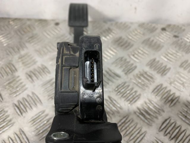 FORD AV619F836AB Pedal del acelerador  disponible Lugo