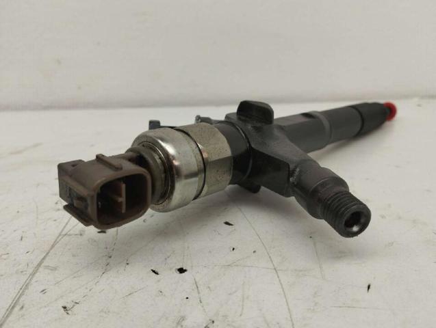 AW400AW4 Inyector de combustible  disponible Burgos