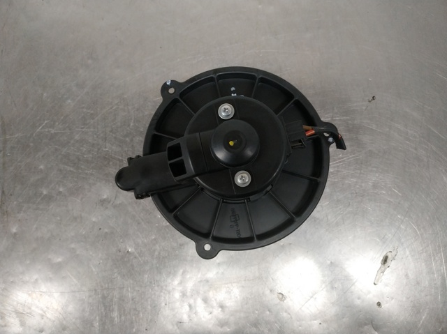 B300530950 HYUNDAI Ventilador habitáculo  en stock Huelva