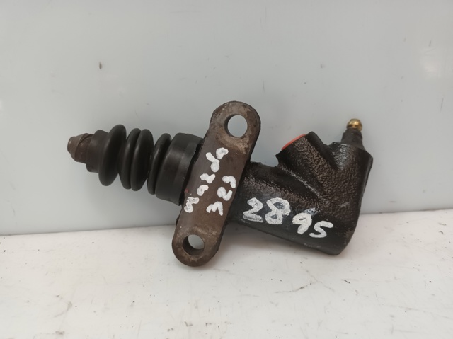 Bomba auxiliar de embrague B45541920A MAZDA