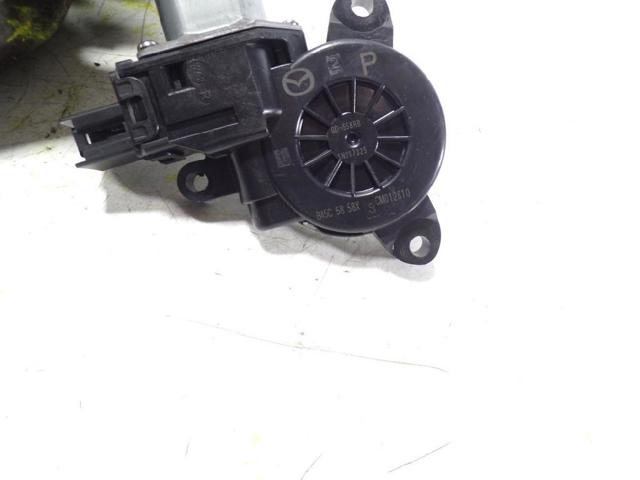 B45C5858X MAZDA Motor del elevalunas de la puerta delantera derecha  disponible Vigo