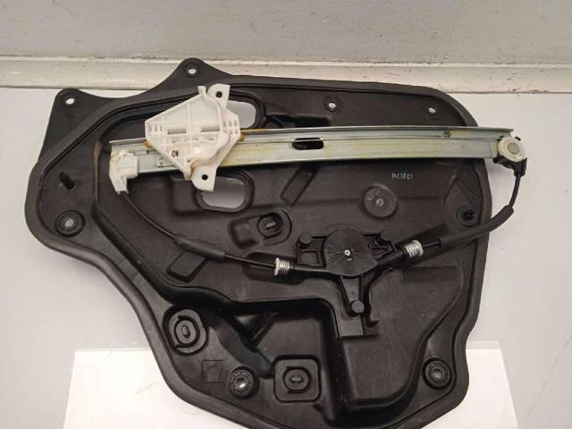 B45C5858X MAZDA Motor del elevalunas de la puerta delantera derecha  en stock Huelva