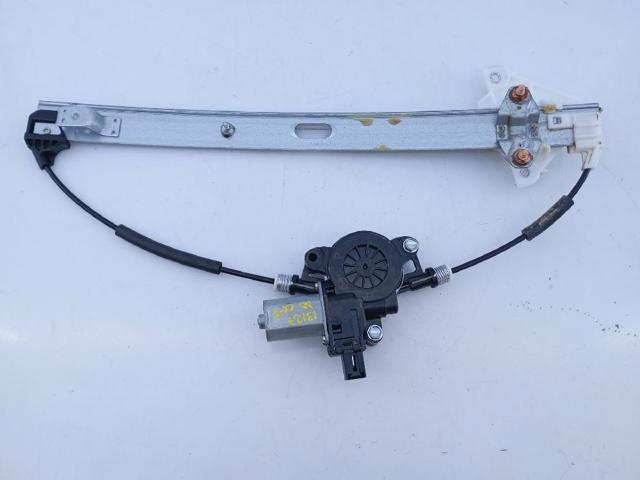 B45C5858X MAZDA Motor del elevalunas de la puerta delantera derecha comprar Alcalá