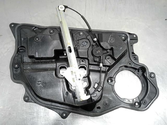 B45C5858X MAZDA Motor del elevalunas de la puerta delantera derecha  disponible Vigo