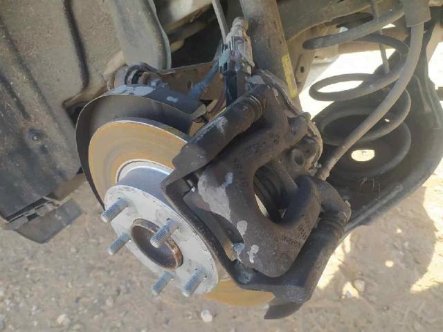Pinza de freno trasera izquierda B4Y72699ZD MAZDA