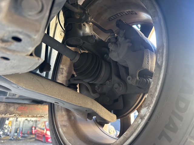 B4Y73399ZB MAZDA Pinza de freno delantera izquierda  disponible Vigo