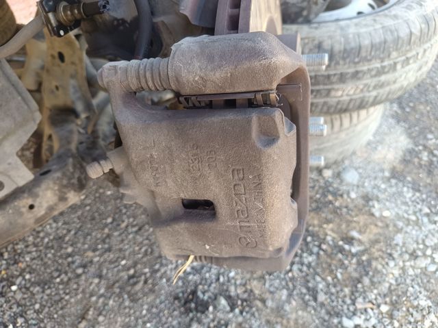 MAZDA B4Y73399ZB Pinza de freno delantera izquierda  en stock Terrassa