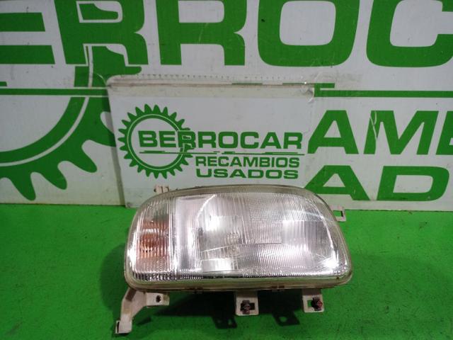 Faro delantero derecho B60105F401 NISSAN