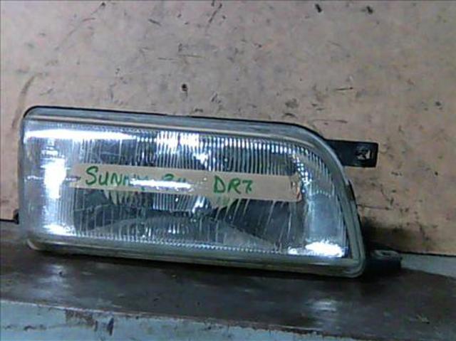 Luz derecha B601063C12 NISSAN
