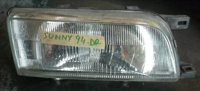 Luz derecha B601063C12 NISSAN