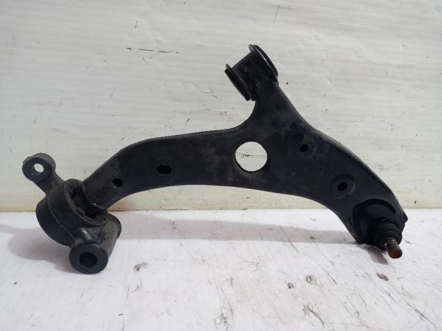 Brazo inferior derecho de la suspensión delantera B60P34300 MAZDA