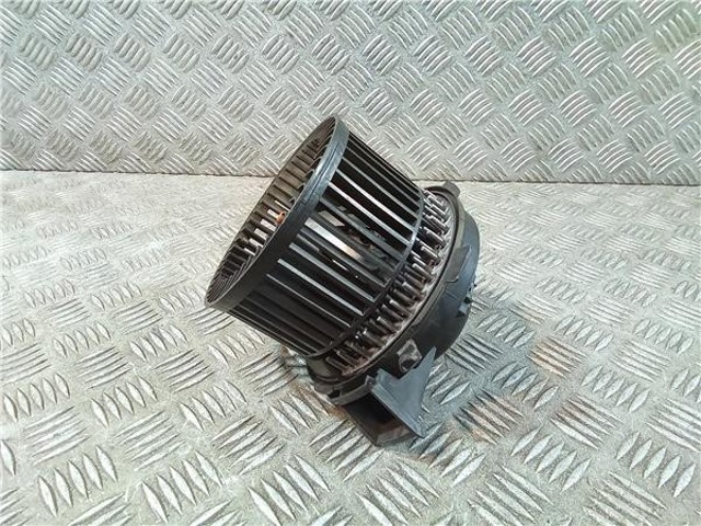 B6830 Motor del ventilador del calefactor  disponible Burgos