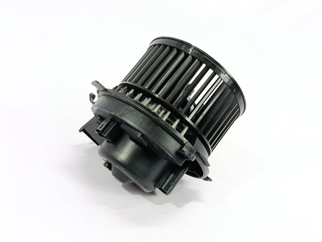 PEUGEOT B6830 Motor del ventilador del calefactor  disponible Lugo