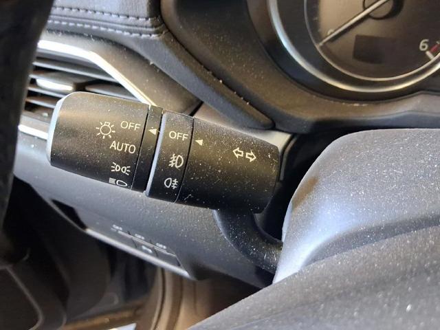 BAEK66122 Mazda
