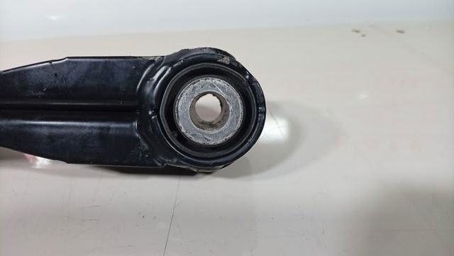 Soporte de motor trasero BK216P082AE FORD