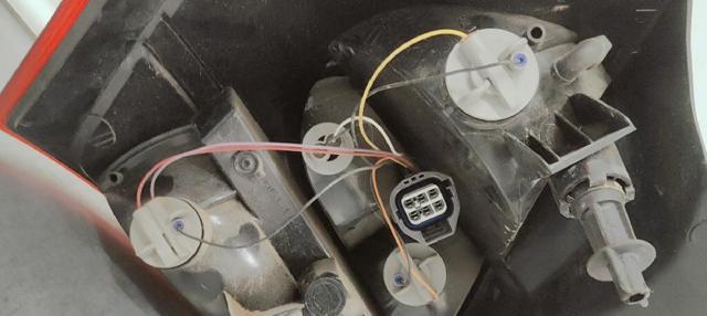 BM5113404AK FORD Piloto trasero derecho  en stock Huelva