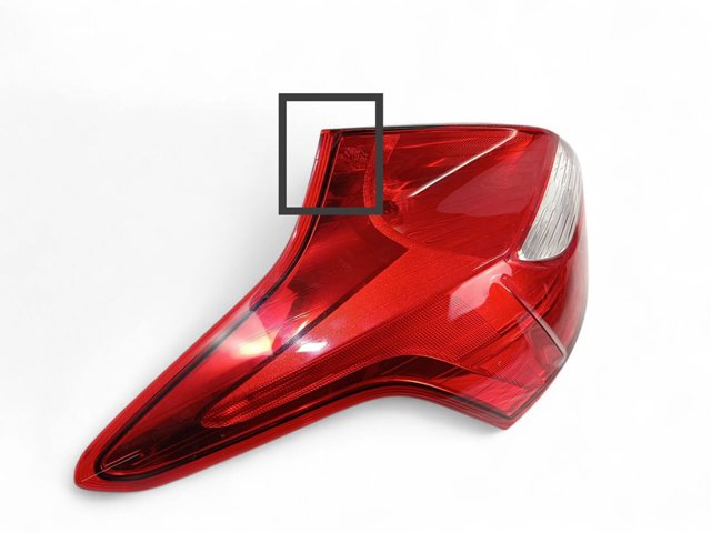 BM5113405AK Piloto trasero izquierdo  en stock Sabadell