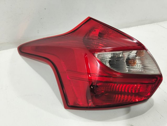 BM5113405AK Piloto trasero izquierdo  en stock Sabadell