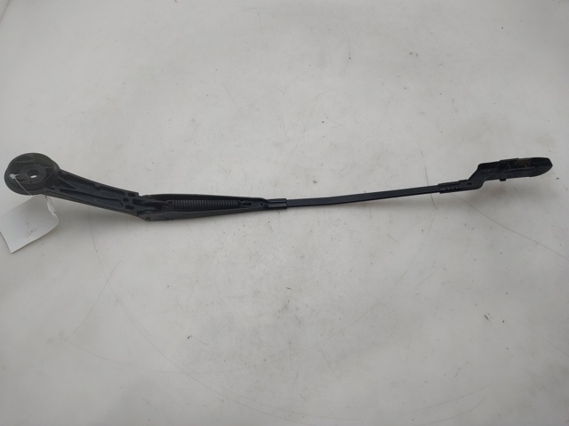 Comprar Brazo del limpiaparabrisas Ford Focus III CB8 a bajo precio