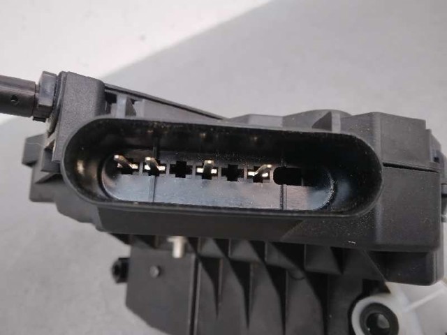 FORD BM5AA21812BH Cerradura de puerta delantera derecha  disponible España