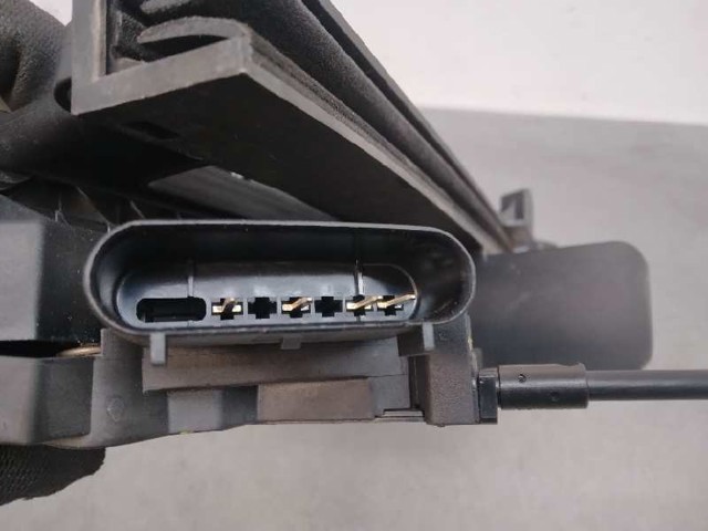 FORD BM5AA21812BH Cerradura de puerta delantera derecha  en stock Salamanca