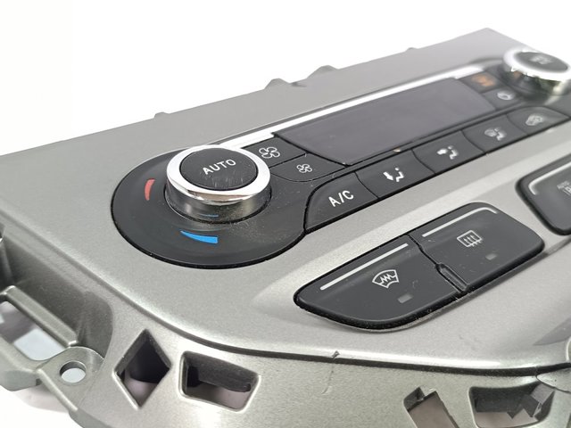 Precio del repuesto Elemento de control aire acondicionado Focus III familiar