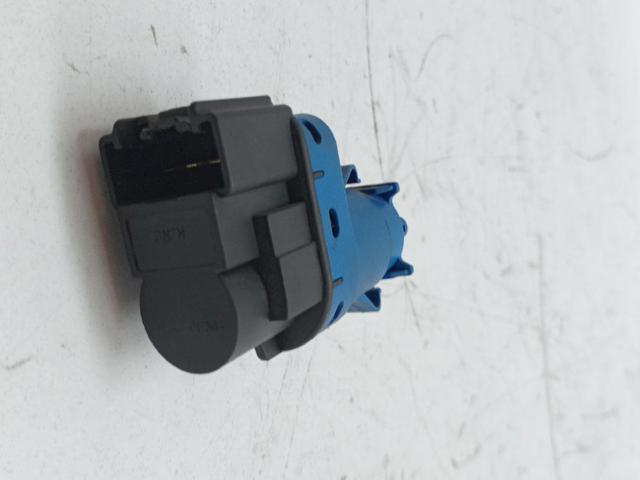 MAZDA BN7N66490 Interruptor de luz de freno  en stock Salamanca