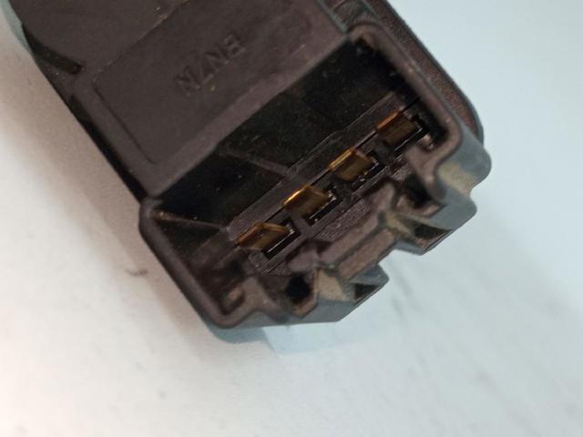 BN7N66490 MAZDA Interruptor de luz de freno  en stock Córdoba