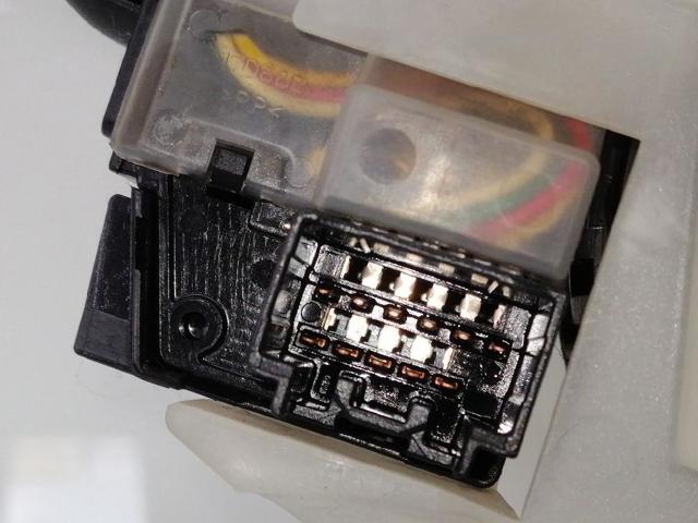 BP4K661B1 MAZDA Interruptor central de la columna de dirección  disponible Ourense