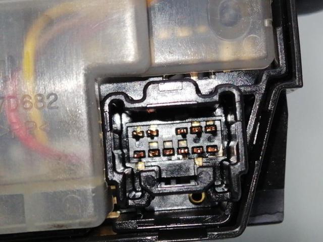 MAZDA BP4K661B1 Interruptor central de la columna de dirección  en stock Salamanca