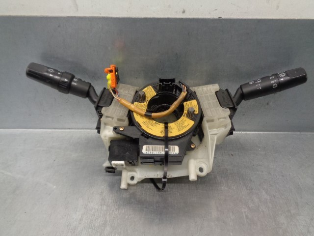 BP4K661B1 Interruptor central de la columna de dirección  en stock Castellón