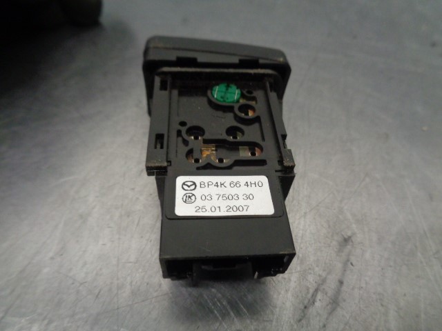 MAZDA BP4K664H0 Botón de emergencia  disponible Lugo