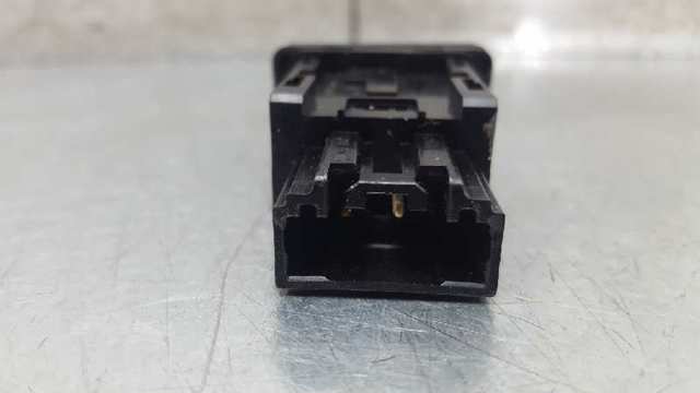 BP4K664H0 MAZDA Boton de luz de emergencía  en stock Córdoba