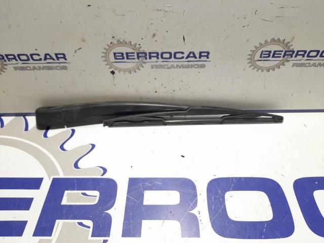 BP4K67421 MAZDA Brazo del limpiaparabrisas, trasero  en stock Gandía