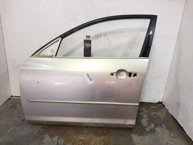 Puerta delantera izquierda BPYK5902XJ Mazda