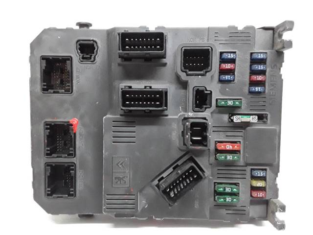 Caja reles Peugeot 206  sedán comprar en España