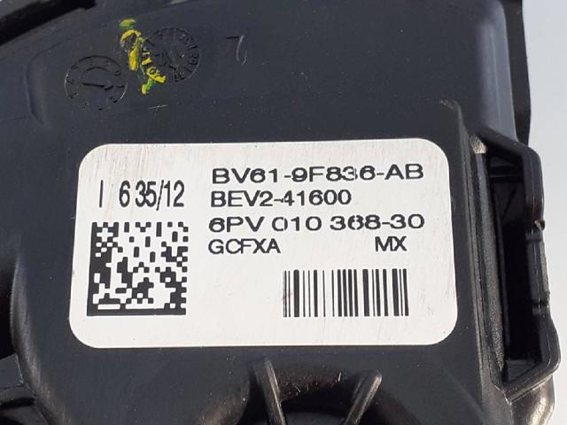 BV619F836AB Pedal del acelerador  disponible Málaga