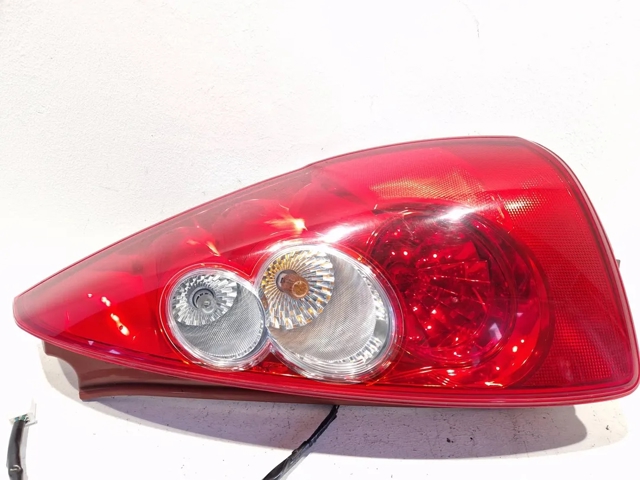 C23551150E MAZDA Piloto trasero derecho  en stock Córdoba