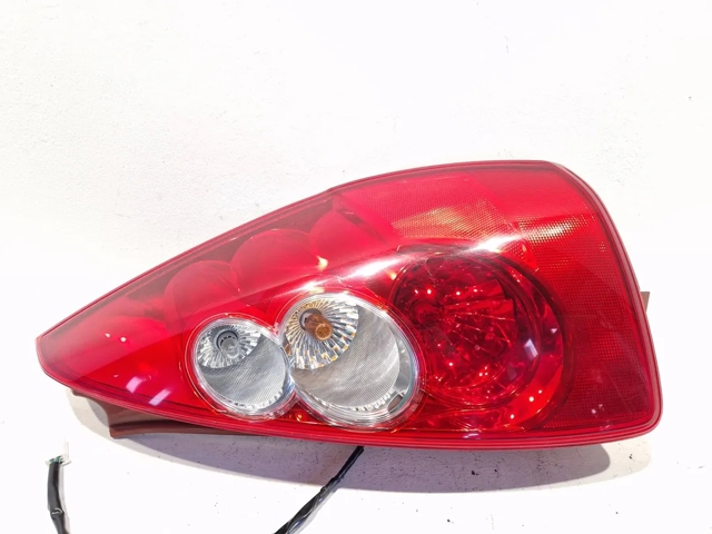 C23551150E MAZDA Piloto trasero derecho  disponible Alicante